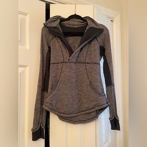 Lululemon Half Zip with pockets!